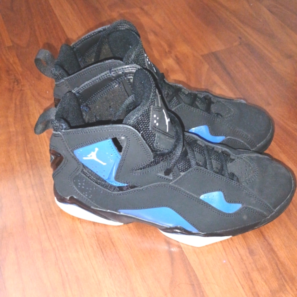 Jordan's True Flight Size 7 Youth